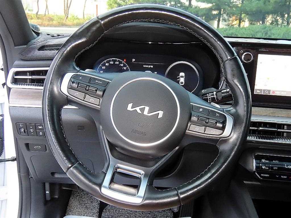 2023 Kia K5 3rd Blanco - Miniatura 8