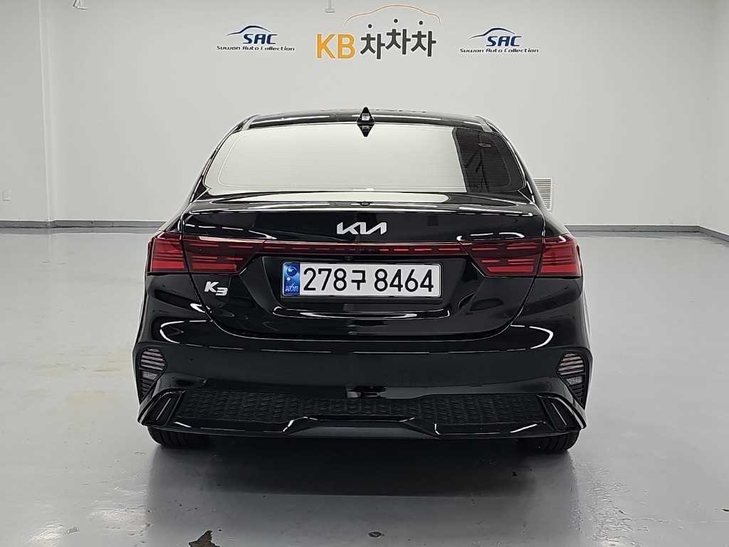 2022 Kia K3 2nd Negro - Miniatura 3