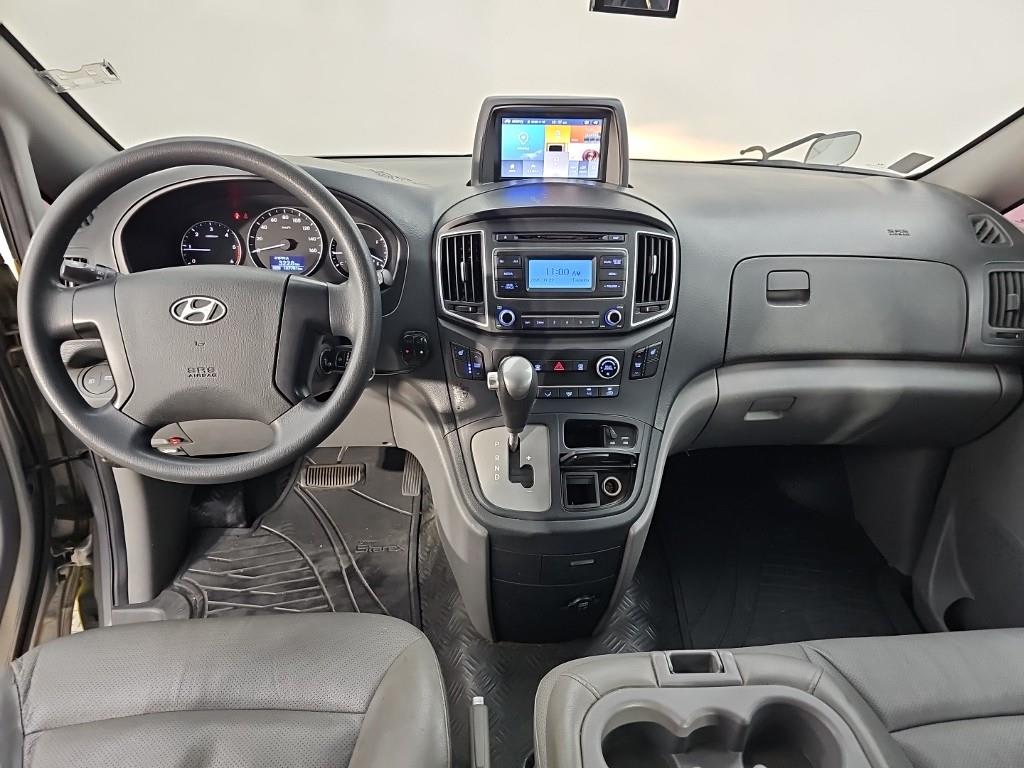 2016 Hyundai Starex 15 Amarillo - Miniatura 5