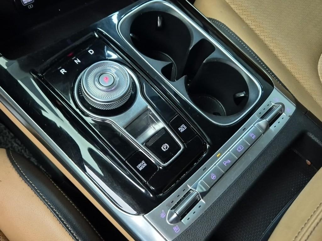 2023 Kia Carnival 4th Negro - Miniatura 8