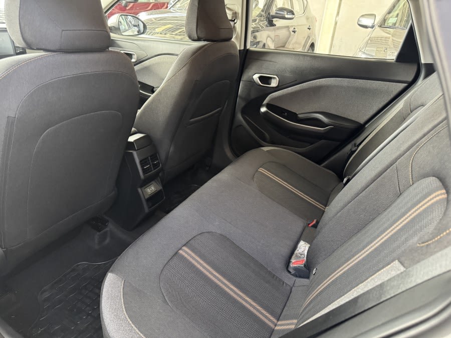 2025 Kia K3 EX MPI 1.6 EX Blanco - Miniatura 8
