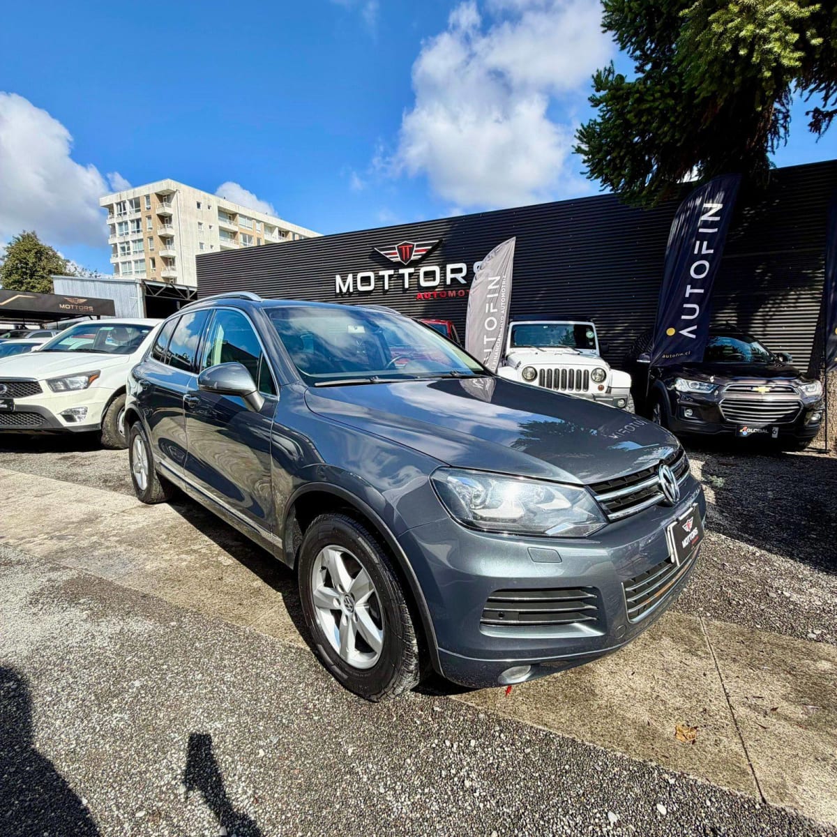 2012 Volkswagen Touareg TDI Gris - Miniatura 3
