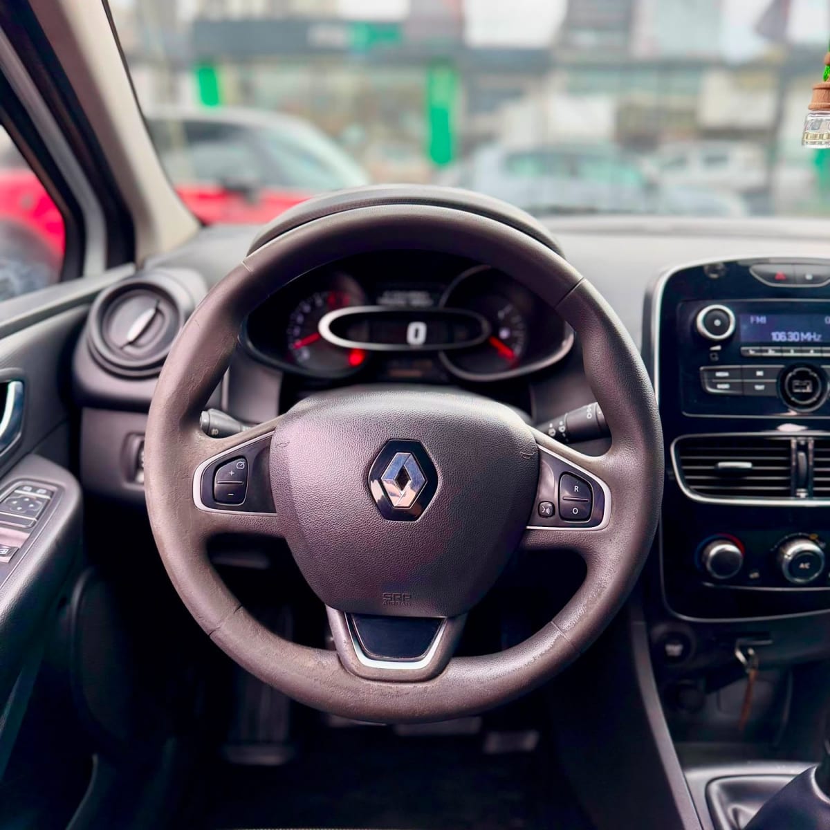 2021 Renault Clio IV Blanco - Miniatura 8