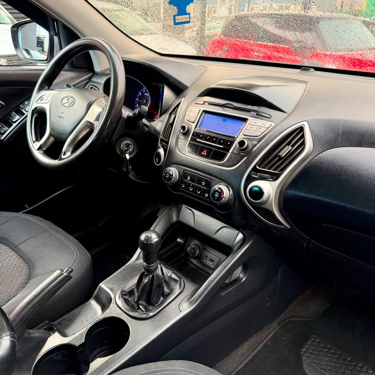 2010 Hyundai Tucson GL Gris - Miniatura 7