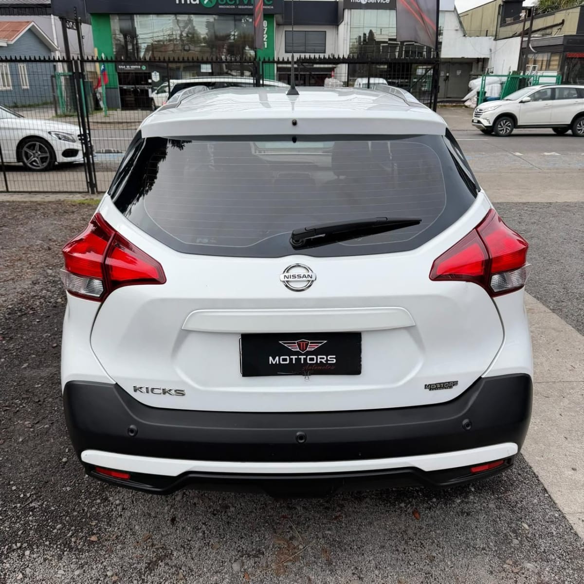 2020 Nissan Kicks ADVANCE Blanco - Miniatura 5