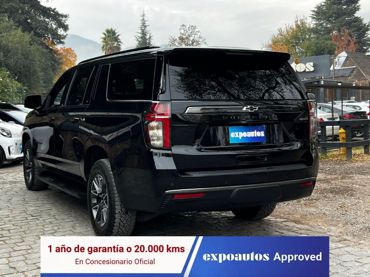 2022 Chevrolet SUBURBAN Z71 Negro - Miniatura 6