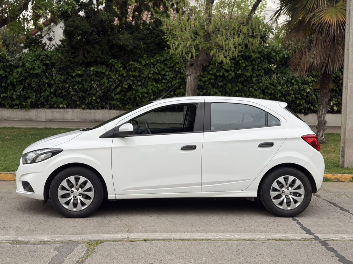 2020 Chevrolet Onix 1.4 Blanco - Miniatura 8