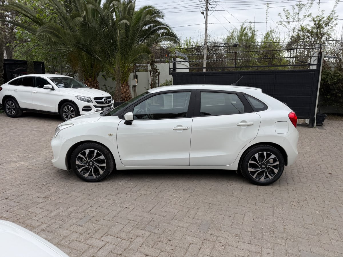 2022 Suzuki Baleno GLS Blanco - Miniatura 7