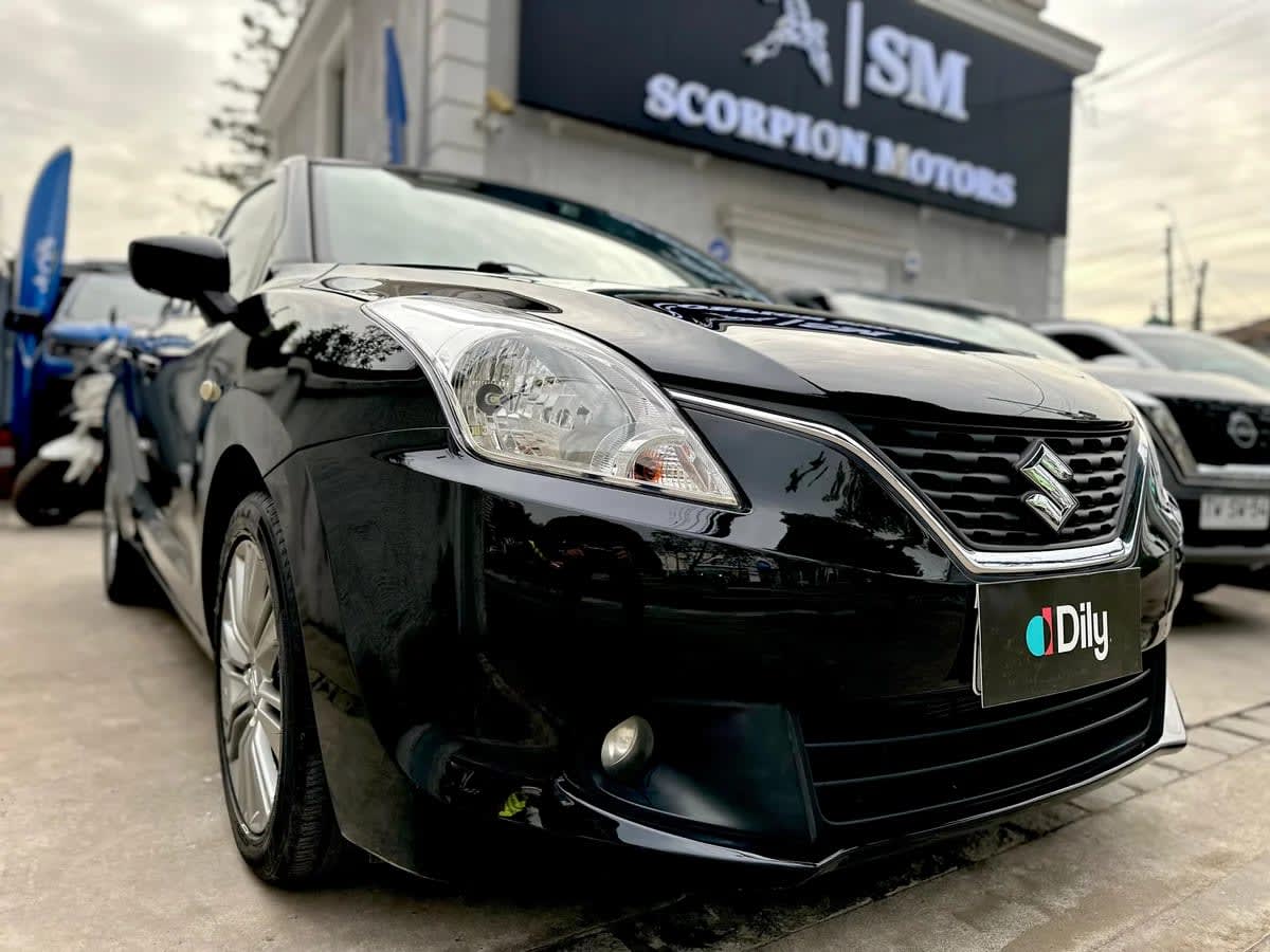 2018 SUZUKI Baleno GLS Negro - Miniatura 4