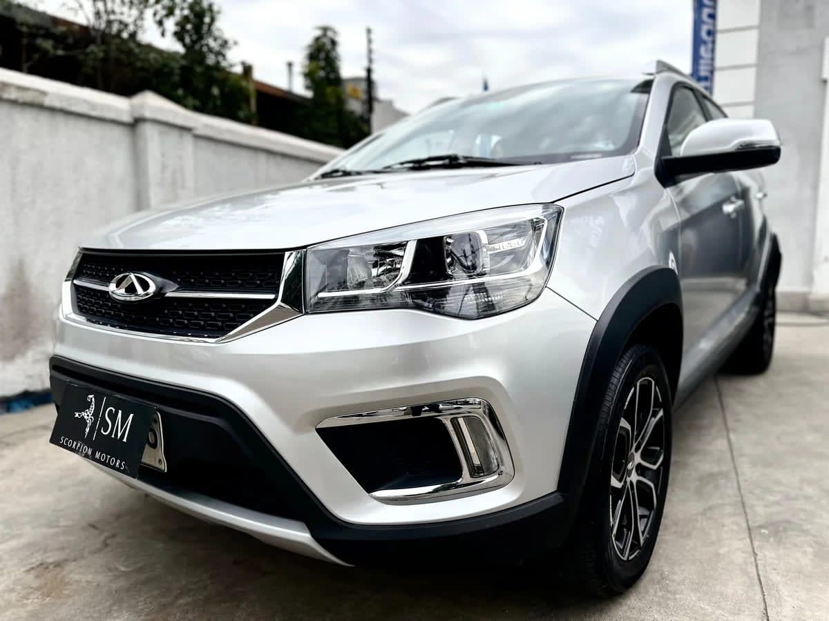 2022 CHERY Tiggo 2 Plata - Miniatura 4