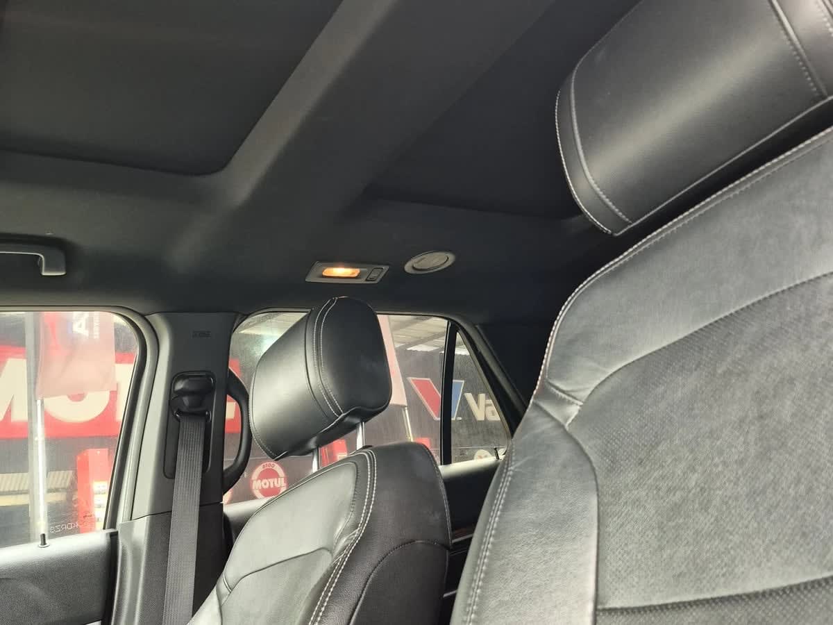 2018 Ford Explorer Limited Gris - Miniatura 10