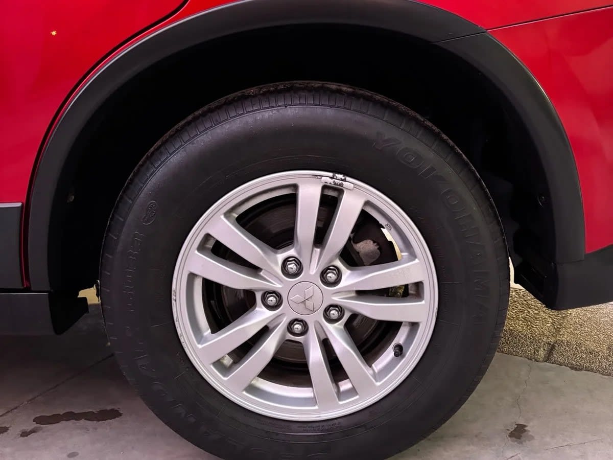 2020 Mitsubishi Outlander 2.0 Rojo - Miniatura 7
