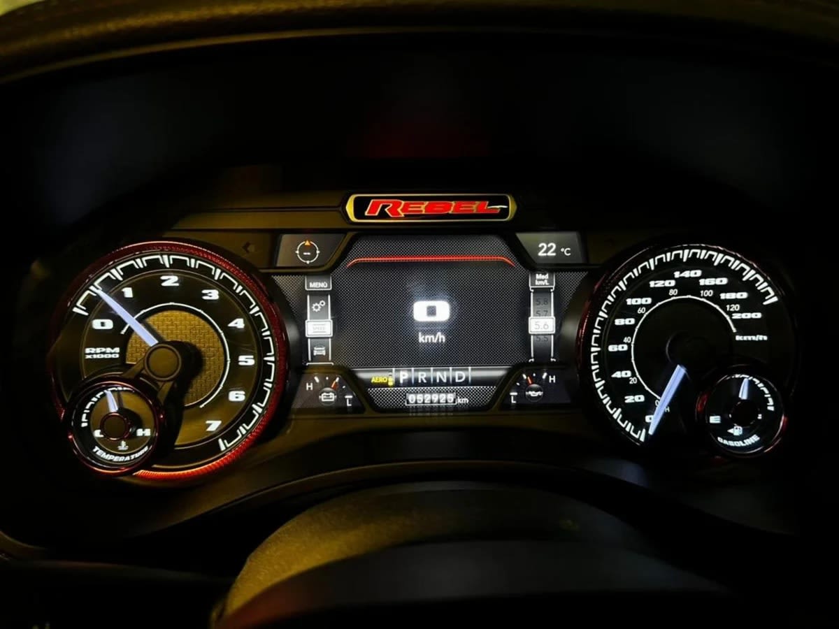 2020 Ram 1500 REBEL Gris - Miniatura 7
