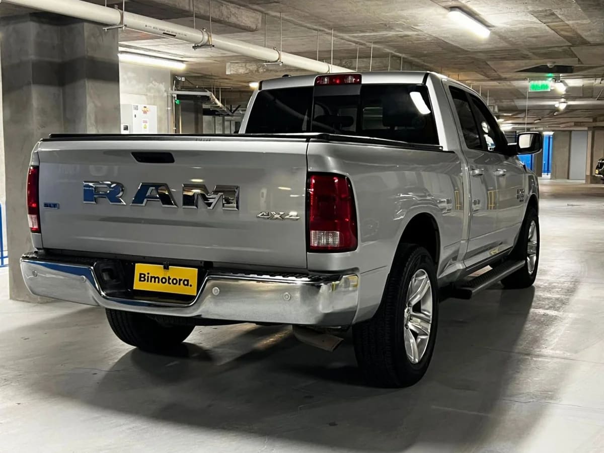 2019 Dodge Ram 1500 3.6 Gris - Miniatura 8