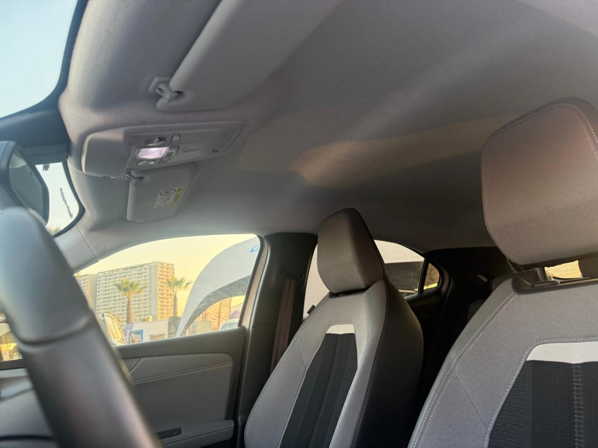 2024 Opel Mokka 1.2t Blanco - Miniatura 9