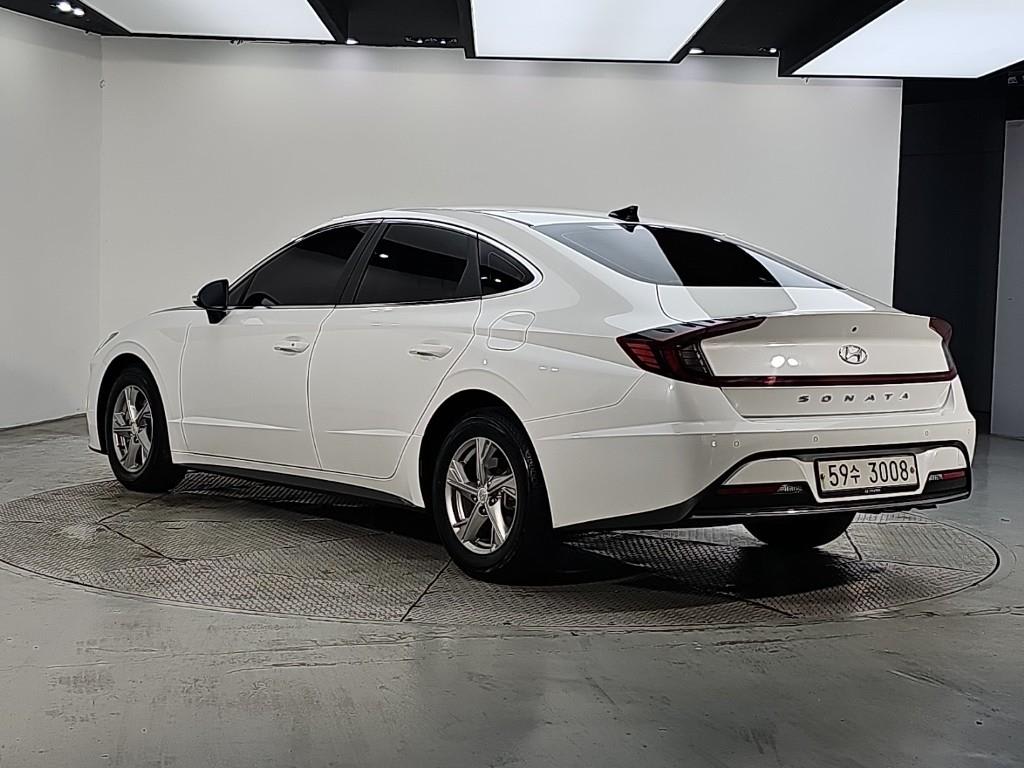 2020 Hyundai Sonata (DN8) Blanco - Miniatura 3