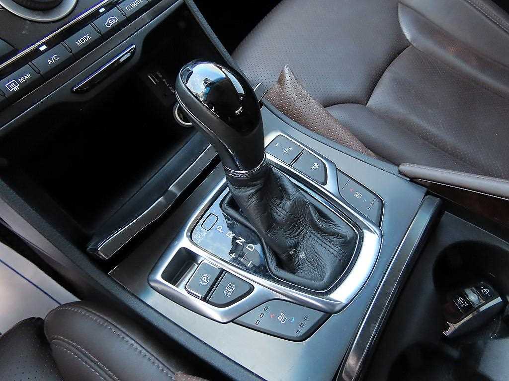 2016 Hyundai Grandeur HG Blanco - Miniatura 10