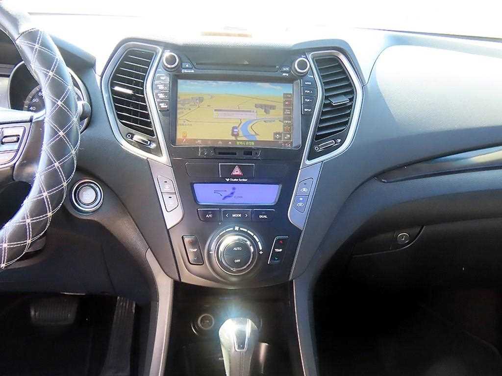 2014 Hyundai Santa Fe DM - Miniatura 10