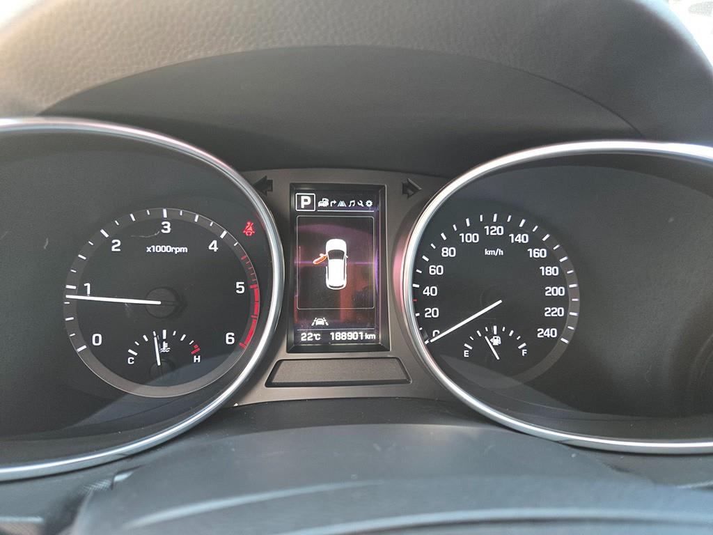 2016 Hyundai Santa Fe The Azul - Miniatura 8