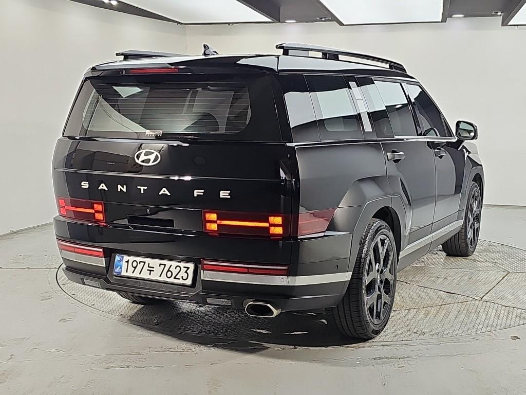 2025 Hyundai Santa Fe MX5 Negro - Miniatura 4
