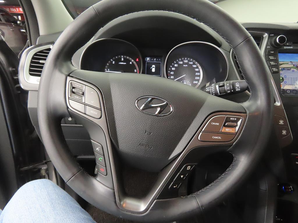 2016 Hyundai Santa Fe The Gris - Miniatura 8