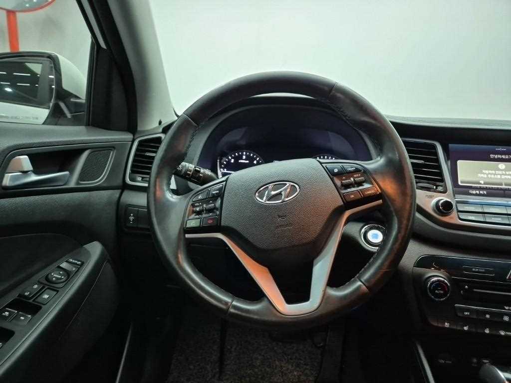 2016 Hyundai Tucson Diesel Blanco - Miniatura 9