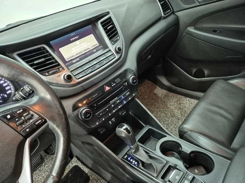 2016 Hyundai Tucson Diesel Blanco - Miniatura 10