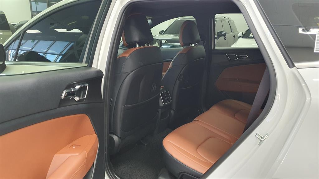 2025 Kia Sportage 5th Blanco - Miniatura 9