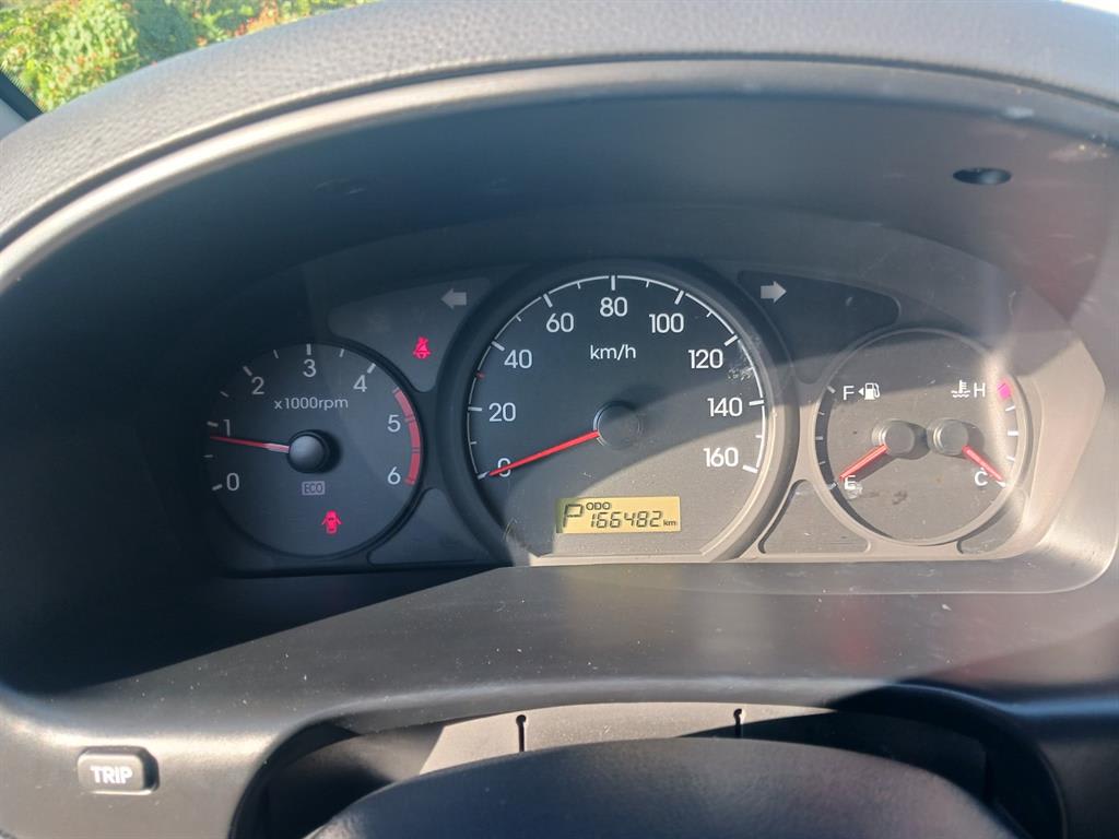 2015 Hyundai Starex 11-seater Negro - Miniatura 6