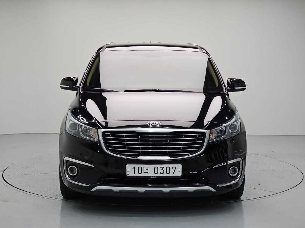 2016 Kia Carnival Diesel - Miniatura 2