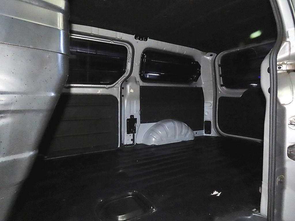 2015 Hyundai Starex Van Plata - Miniatura 7