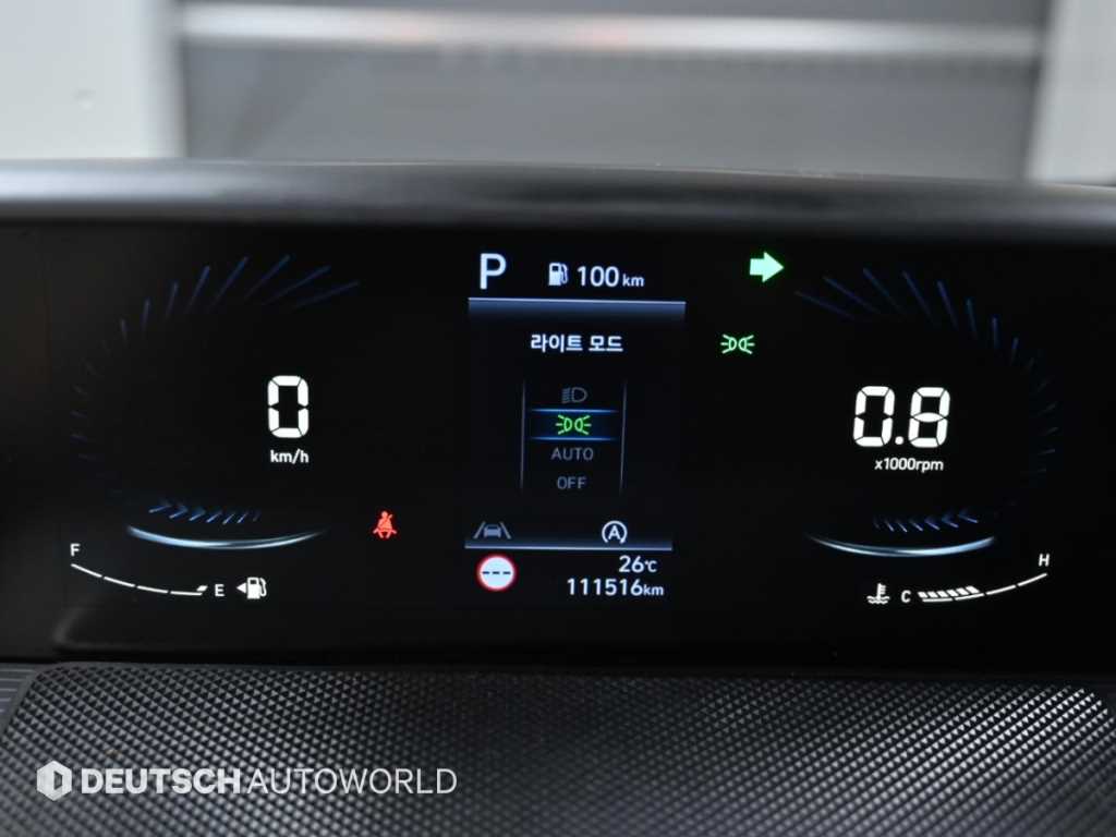 2022 Hyundai Staria 2WD Gris - Miniatura 8