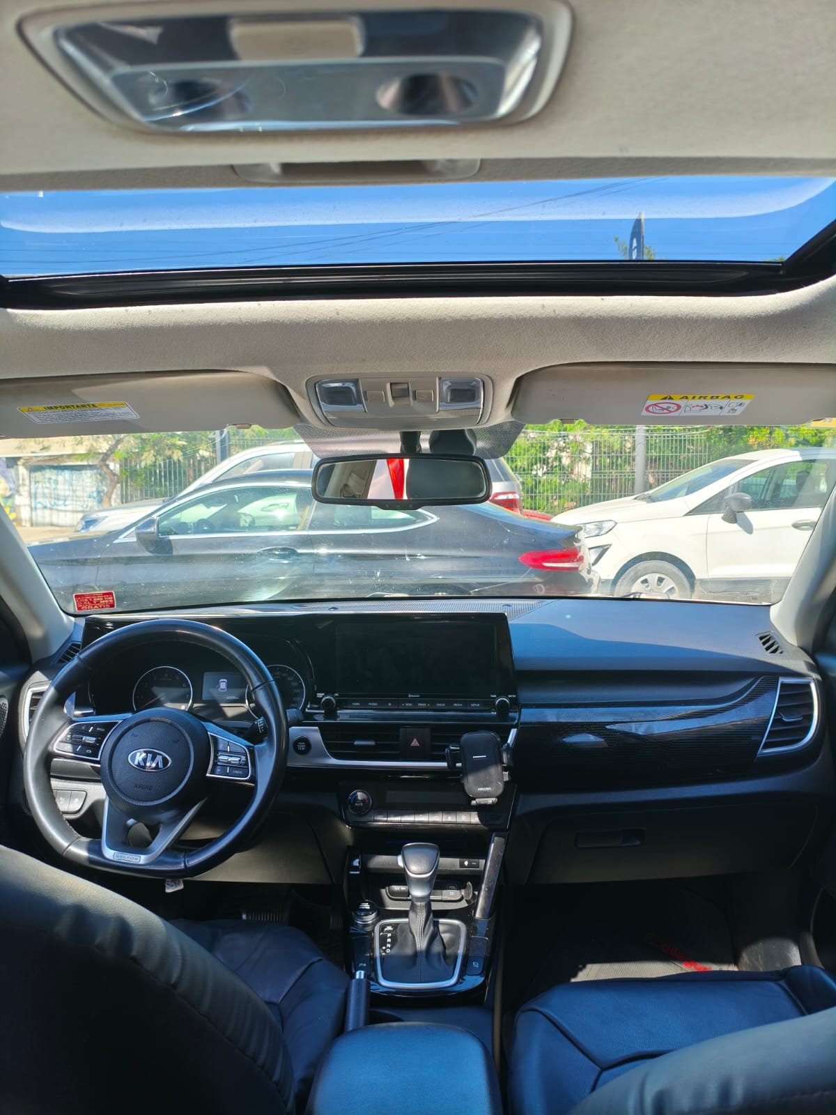 2022 KIA SELTOS 1.6 Gris - Miniatura 8