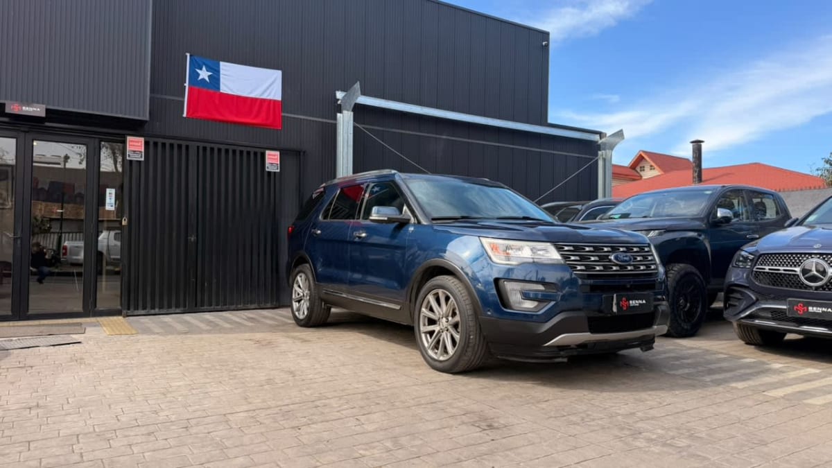 2017 Ford Explorer Limited - Miniatura 3
