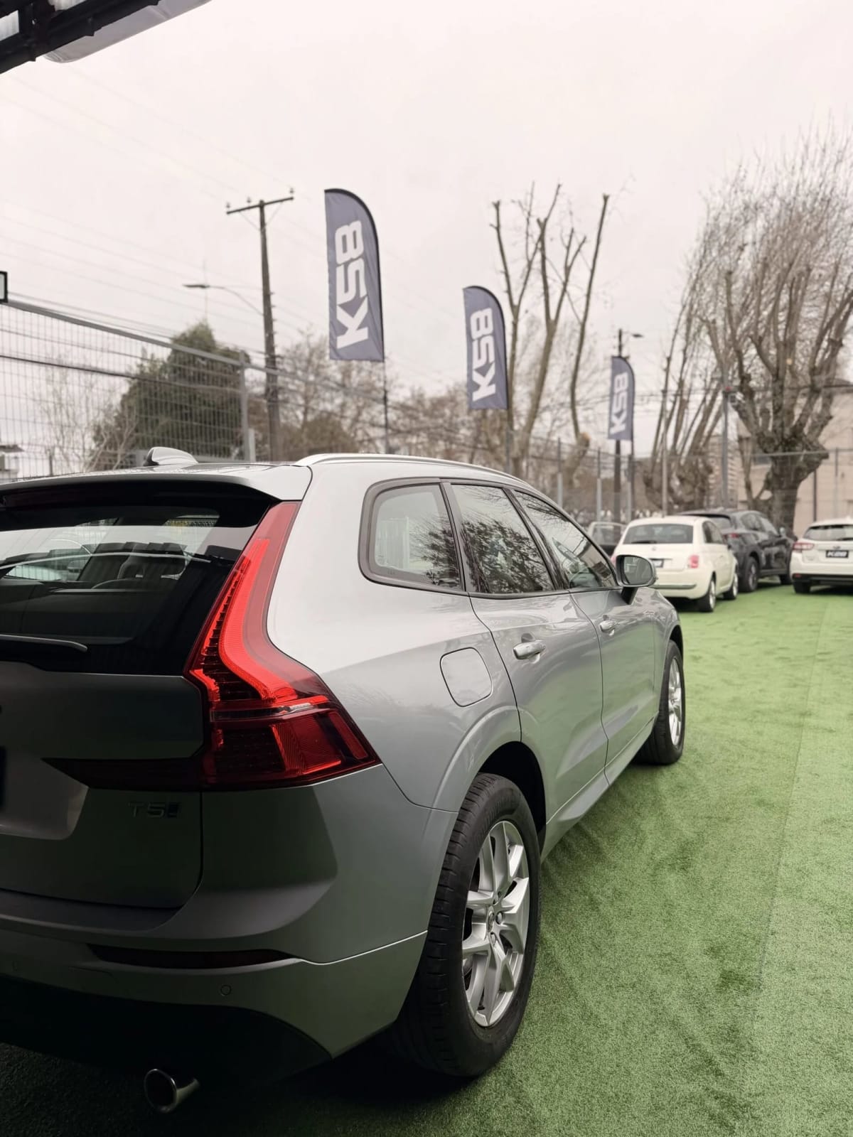 2018 Volvo XC60 T5 Gris - Miniatura 9