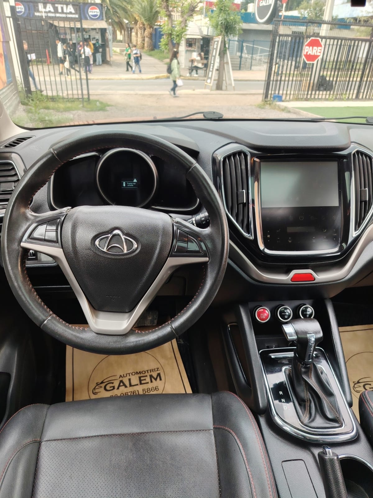 2022 Changan CX 70 Rojo - Miniatura 9