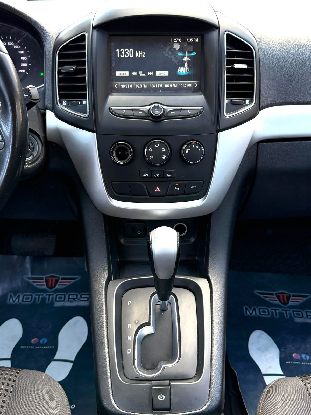 2018 Chevrolet Captiva LS Café - Miniatura 10
