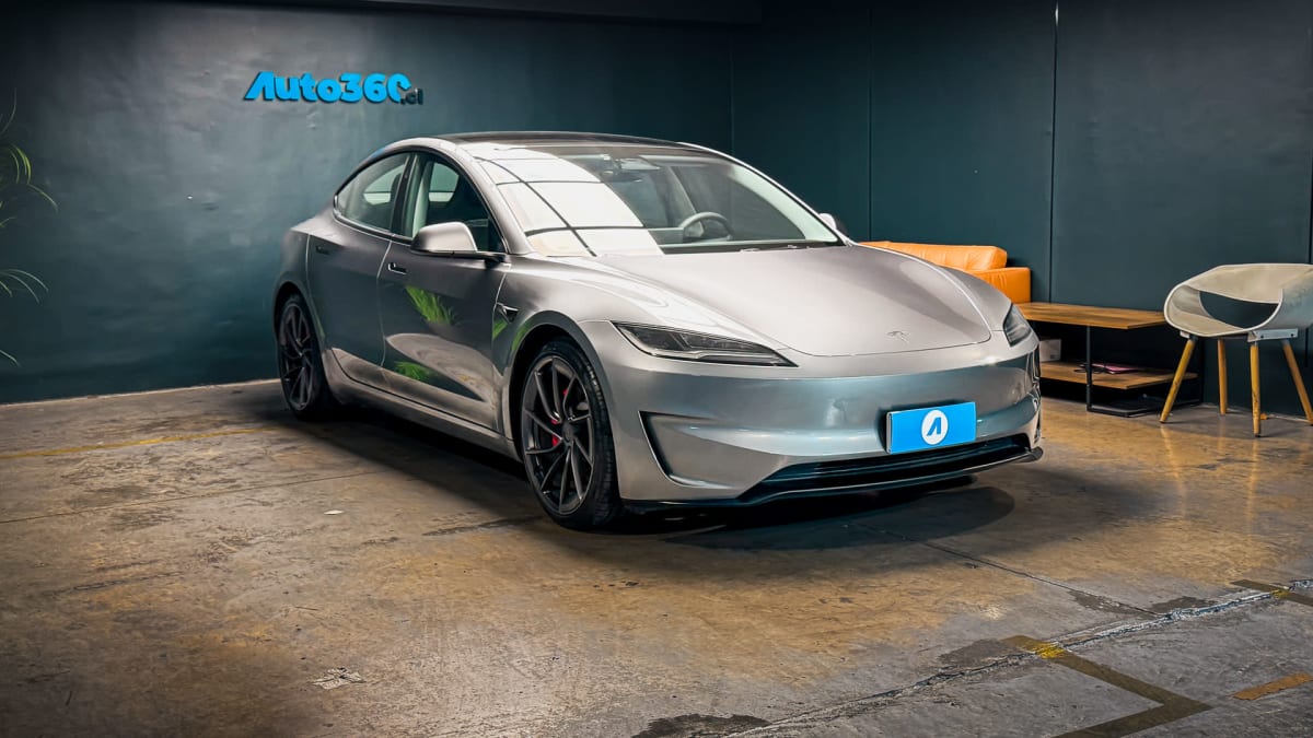 2025 Tesla Model 3 Performance - Miniatura 5