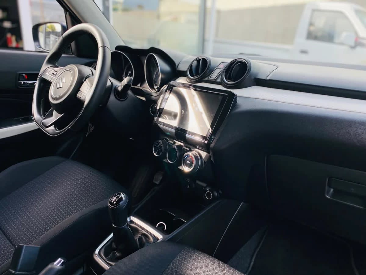 2024 Suzuki Swift Hybrid 1.2 Gris - Miniatura 7
