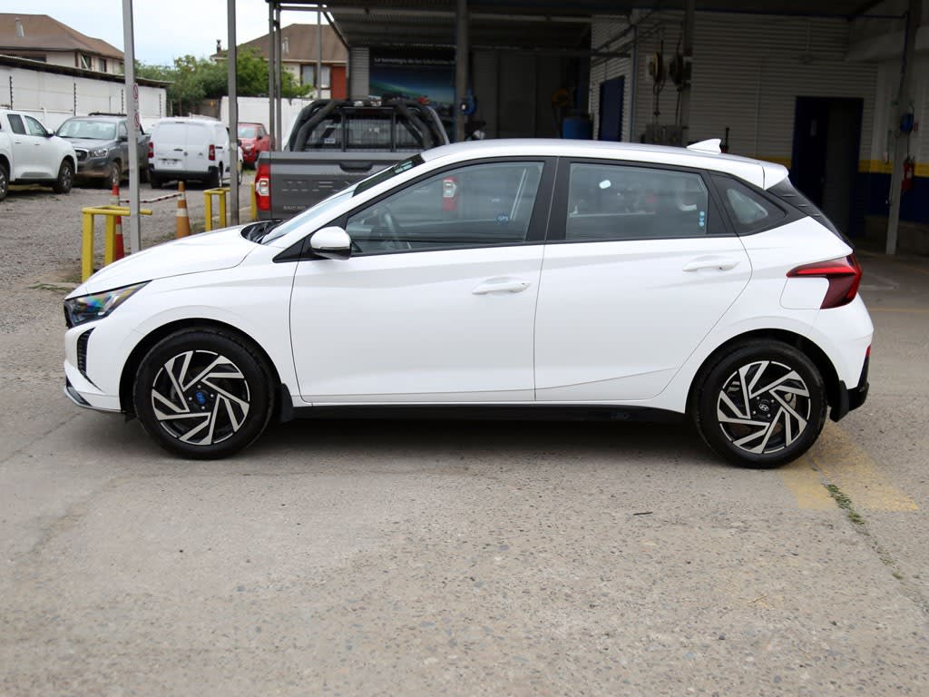 2025 Hyundai I20 MT - Miniatura 5