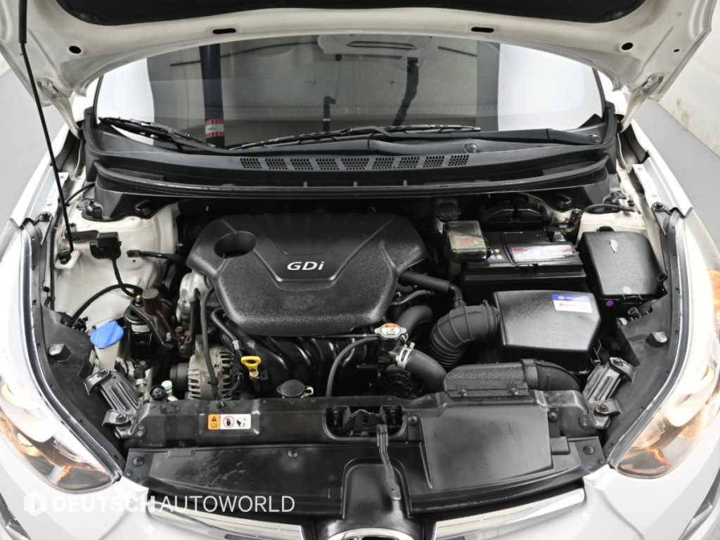 2015 Hyundai Avante 1.6 - Miniatura 6