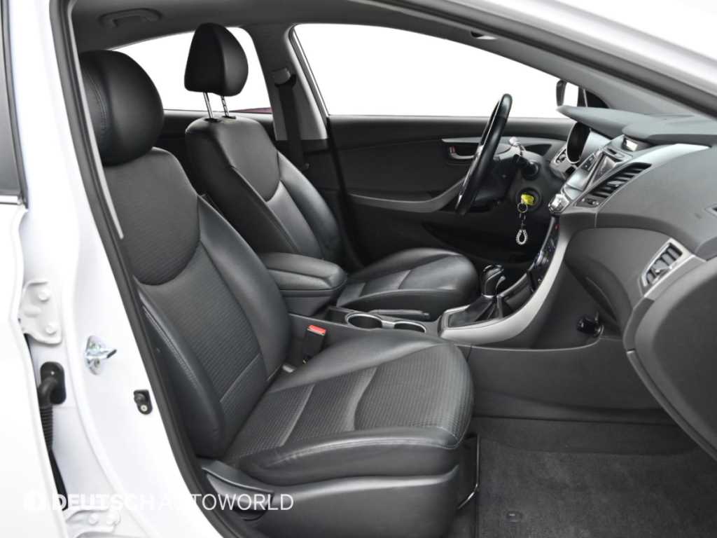 2015 Hyundai Avante 1.6 - Miniatura 10