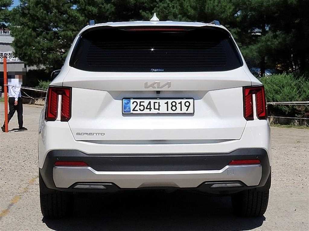 2025 KIA Sorento Ref 422323 Gasoline - Miniatura 4