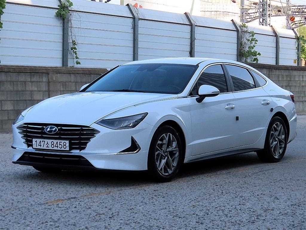 2021 Hyundai Sonata (DN8) Blanco - Miniatura 2