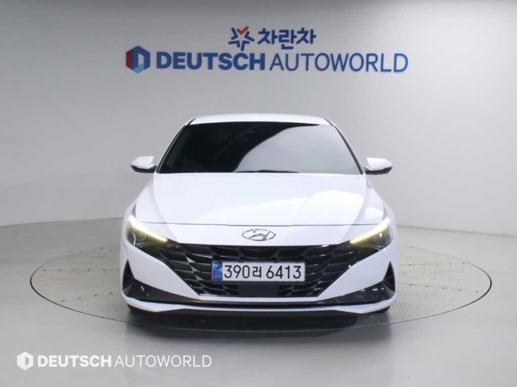 2021 Hyundai Avante (CN7) Blanco - Miniatura 3