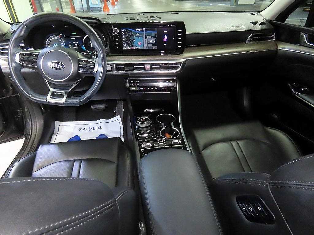 2021 Kia K5 3rd Gris - Miniatura 10