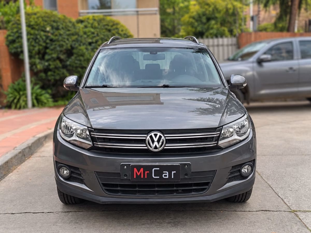 2012 Volkswagen Tiguan 4Motion Gris - Imagen 1