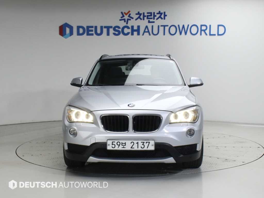 2014 BMW X1 (E84) Gris - Miniatura 3