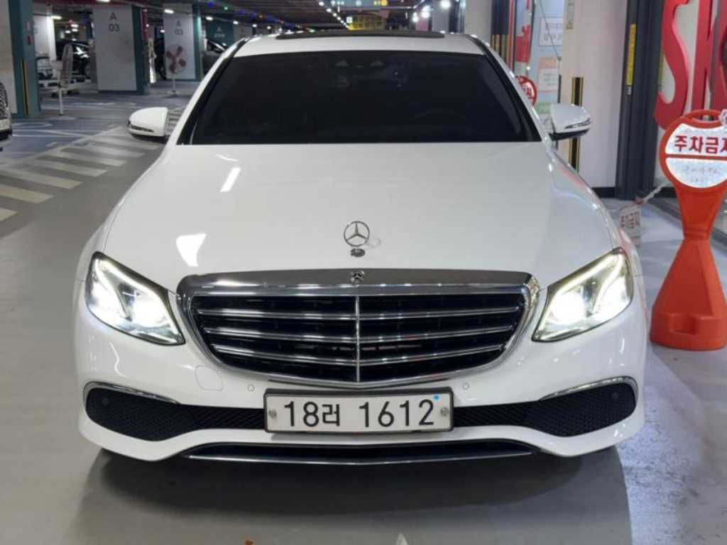 2018 Mercedes-Benz Clase E E Blanco - Imagen 1