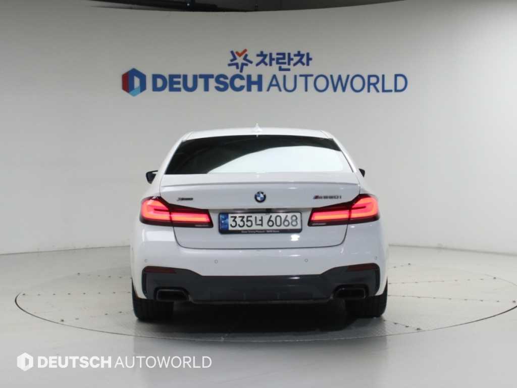2021 BMW Serie 5 5 Series Ref 422252 Gasoline Blanco - Miniatura 4